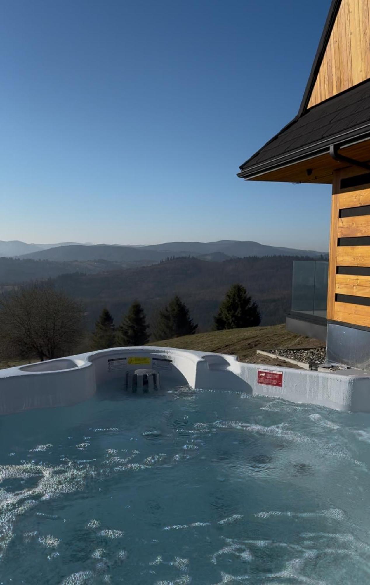 Montini - Wybrane Domki Z Jacuzzi Koniakow Exterior photo
